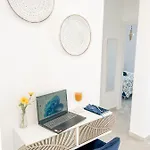 Latsi Blue 16 Brand New شقة